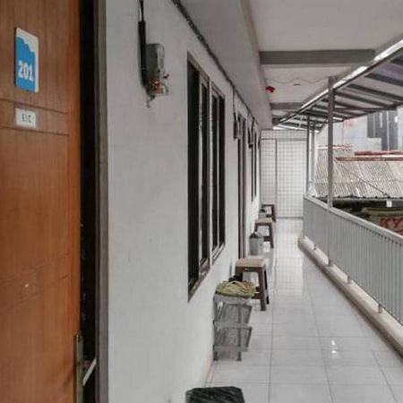 Laponca Residence Pondok Cabe Syariah Redpartner Buaran Экстерьер фото